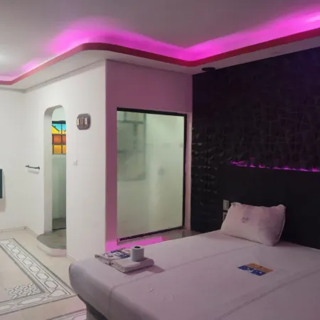 AUTO HOTEL CONSTELACION