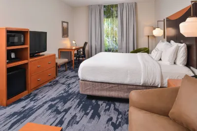 Fairfield Inn & Suites Ocala Отели рядом с достопримечательностью «Хит Брук Коммонс»