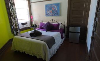 Lucky d's Youth and Traveler's Hostel
