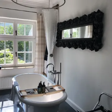 Villa Adelees Boutique Hotel