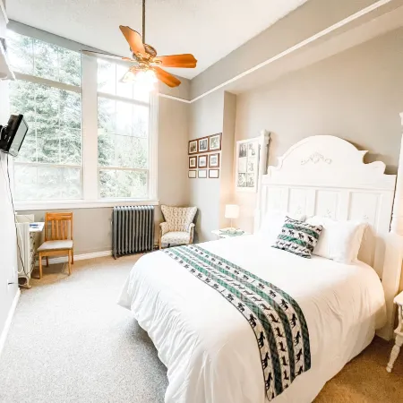 Northside School Bed & Breakfast