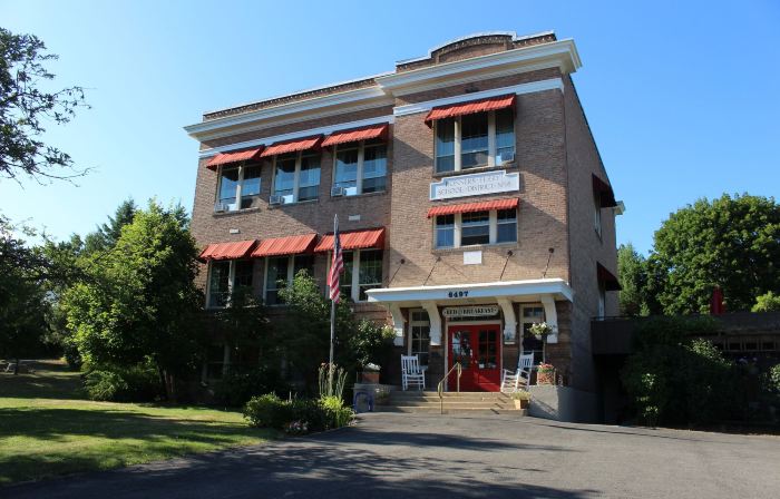 Northside School Bed & Breakfast