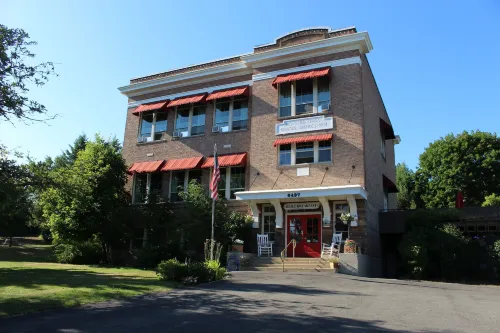 Northside School Bed & Breakfast Hotels in Bonners Ferry