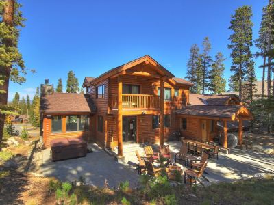 Boulder Lodge at Peak 8 4 Bedroom Home by RedAwning