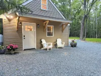 NEW!! Charming STUDIO with AC, WiFi & Fire Pit less than 3 MINUTES to Acadia. - 3-Star