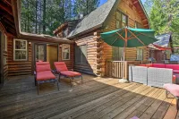 5 Mi to Hiking: Custom Cabin w/ Deck in Arnold! - balcony