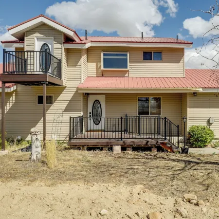 Family-Friendly Utah Home Deck, Mountain Views!