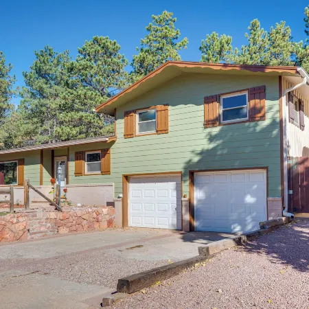 327936 Hot Tub + Mtn Views: Woodland Park Gem
