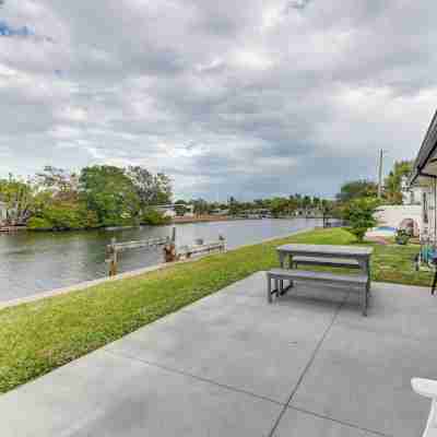 Cocoa Beach House on Banana River Walk to Ocean! Others