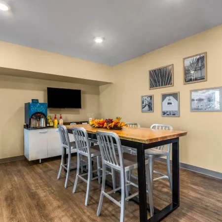 WoodSpring Suites Naples West