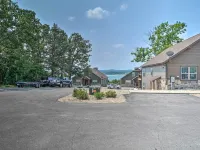 Updated Cabin w/ Direct Lake Access & Pool! Hotels in Pine B Township