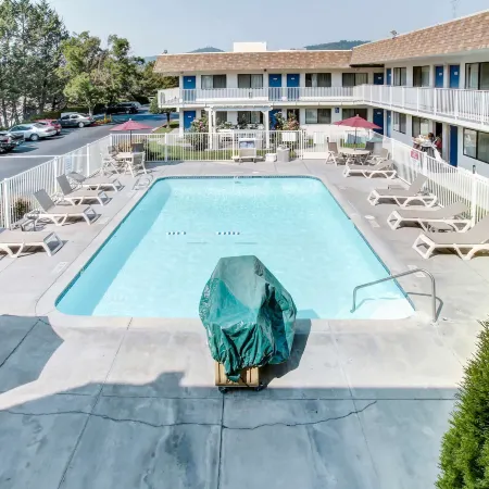 Motel 6 Grants Pass, or