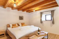 Wellba Homestead Planina Hotels in Municipality of Sežana