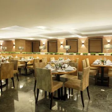 Royal Urban Macaé Hotel