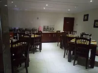 Le Ville Hotel and Suites - Desayuno