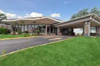 Miami Suites Hotel - parkir