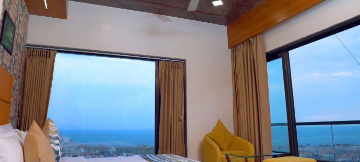 Hotel the Grand Ladhukara 데바우미 드워카 호텔