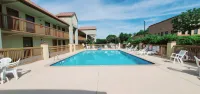 Days Inn by Wyndham Goodlettsville/Nashville - piscina