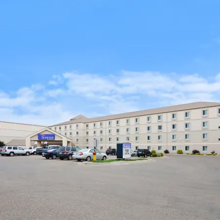 Sleep Inn & Suites Conference Center and Water Park