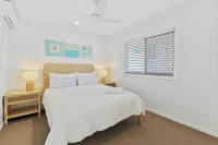 Thirty-Nine Albatross - Apartment 8