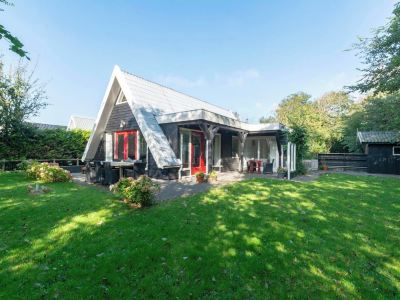 Sandepark 151 Villa for 8-Person with Large Garden