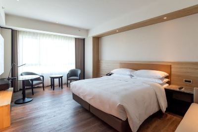 スーペリア キングルーム シェラトン桃園ホテルの写真