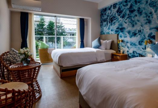 3. 더 모아나 바이..