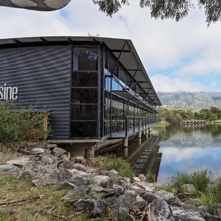 Oaks Lake Crackenback Resort