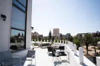 Armada Avenue Hotel
