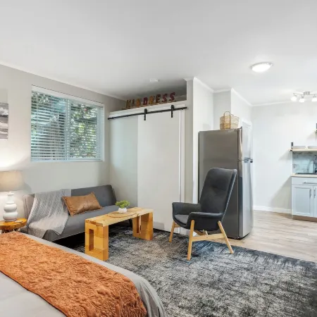 Pet-Friendly Kent Vacation Rental, Walk to Lake!