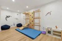 NEW Luxury York Cabin - Sauna, Game Room, Gym - Close to Ogunquit