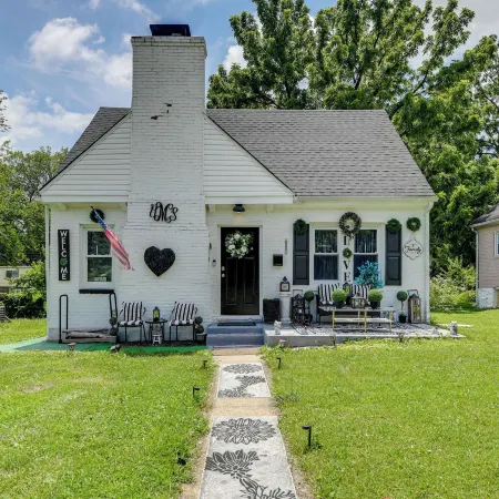Newly Remodeled! Luxe Gem - 3 Mi to Johns Hopkins