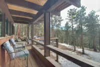Chic Boulder Mountain Home w/ Hot Tub + Views - Homestays