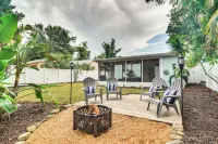 Pinellas Park Home: Swim, Golf, Grill & More! - Kitchen