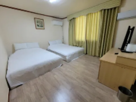 The Red House Hotels near Sinheungsa Temple