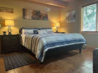 Relaxing Lake Retreat • Pool • Hot Tub • Fire Pit • Game Room