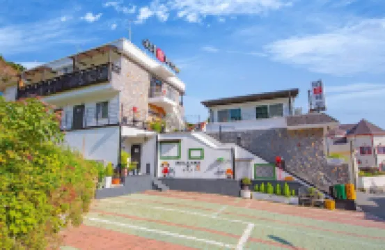 喬傑島黑洞日出海景 酒店