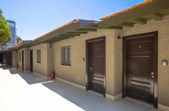 Aegean Apartments - Marina & Chios Island View