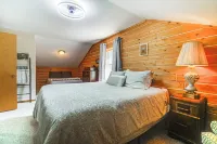 1 Mi to Rangeley Lake: Cabin w/ Wraparound Deck! - 3-Star