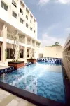 Vrata Hotel Yogyakarta - piscina