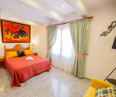 Hotel Montana by Bossh! Hotels Hotels in Palau-saverdera