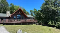 Lux Chalet-Ski View. 2 Fireplaces. Pool. Hot Tub. Sauna. 5 min from Windham Ski