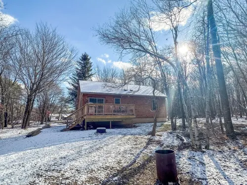 Modern Cozy 2-bedroom Cabin in Albrightsville w/ Wi-Fi, AC