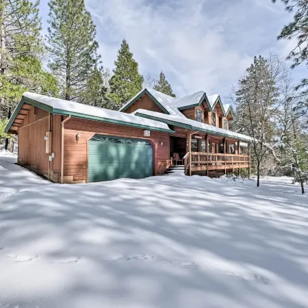 Peaceful Arnold Home w/ Hot Tub Near Bear Valley! Hotels in Arnold