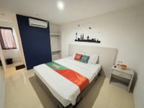 LG Hotel Hotels in Jember