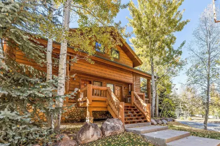 Lazy Bear Log Cabin Canyons Park