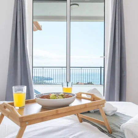 Palm Paradise by Atlantic Holiday