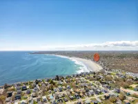 Beachfront Pet Friendly Sleeps 15 BBQ!