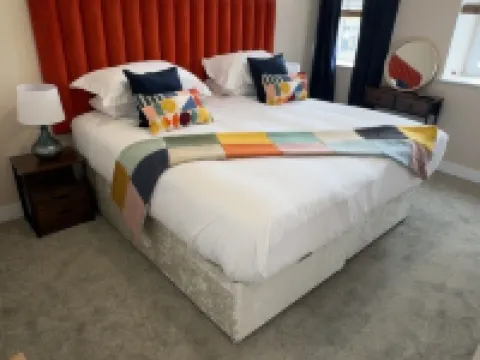 The courtyard bar, kitchen, rooms Hoteles en Falkirk