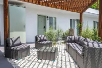 The LEEF Hotel Hotels in Glendale